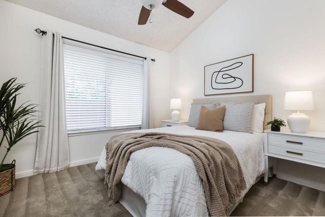 19414 Vineyard Ln, Townhouse with 3 bedrooms, 3 bathrooms and 20 parking in Saratoga CA | Image 12