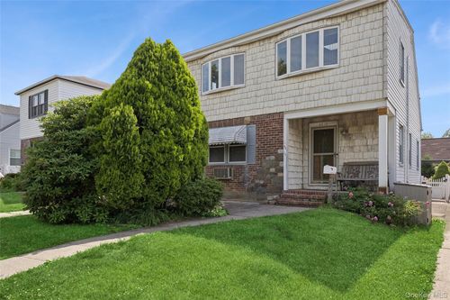85-16 248th St, Bellerose, NY, 11426-2144 | Card Image