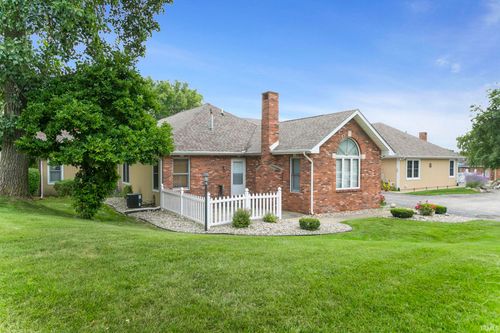 3855 Sandpiper Cove Run, South Bend, IN, 46628-3878 | Card Image