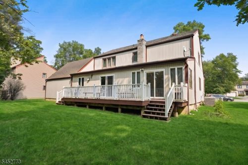 4 Arbor Ct, Livingston, NJ, 07039-3754 | Card Image