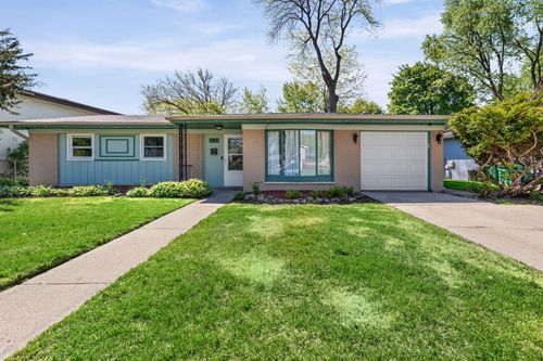 1011 Beverly Dr, Wheeling, IL, 60090-3913 | Card Image