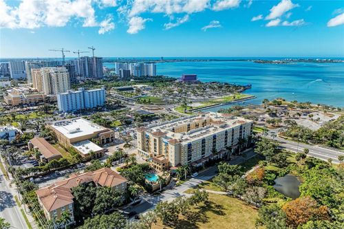 1304-1064 N Tamiami Trl, SARASOTA, FL, 34236-2476 | Card Image
