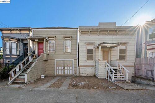 1717 9th St, Oakland, CA, 94607-1338 | Card Image
