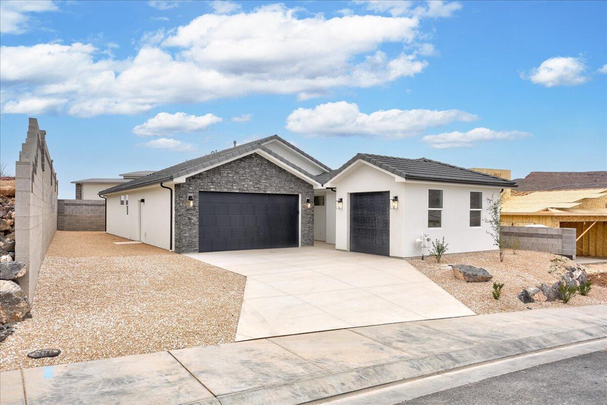 3025 , Hurricane, UT 84737