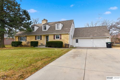 1116 Loveland Dr, Omaha, NE, 68124-1308 | Card Image