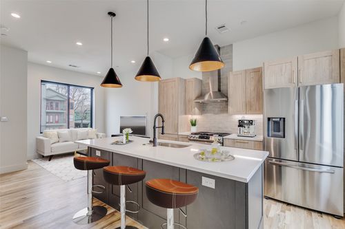 102-5609 Live Oak St, Dallas, TX, 75206-8015 | Card Image