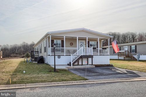19 Egret Dr, HANOVER, PA, 17331-8151 | Card Image