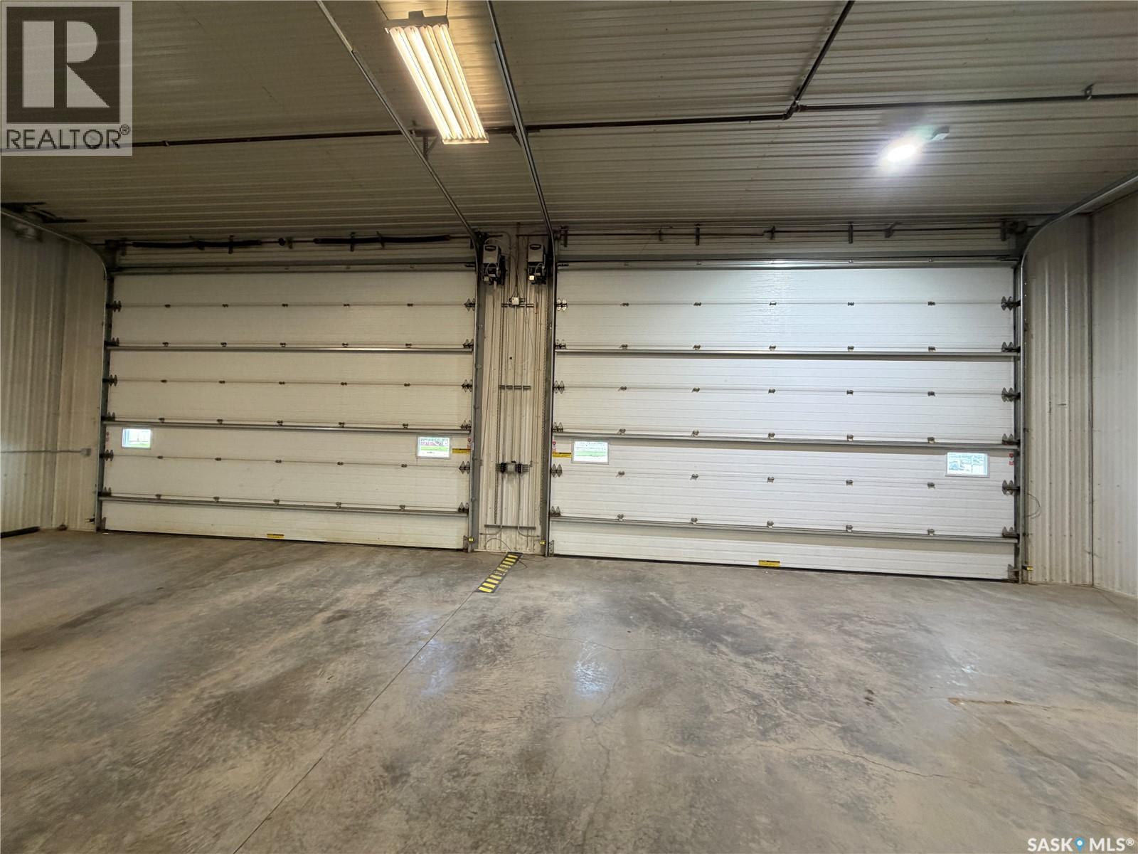 Commercial Sale in Shaunavon 4