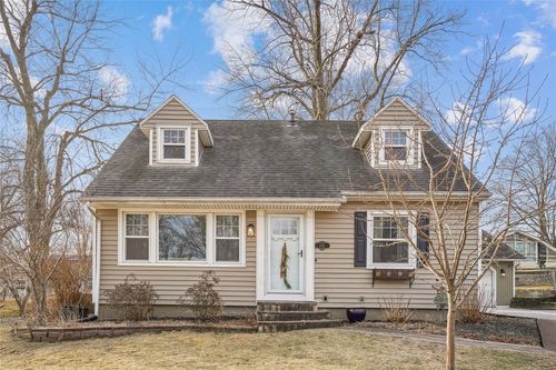 501 Spruce Dr, Pella, IA, 50219-1120 | Card Image