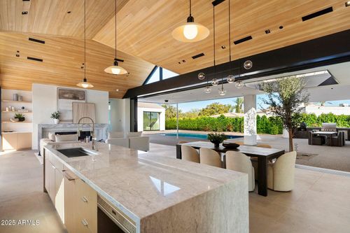 6840 E Avenida El Alba, Paradise Valley, AZ, 85253-3503 | Card Image