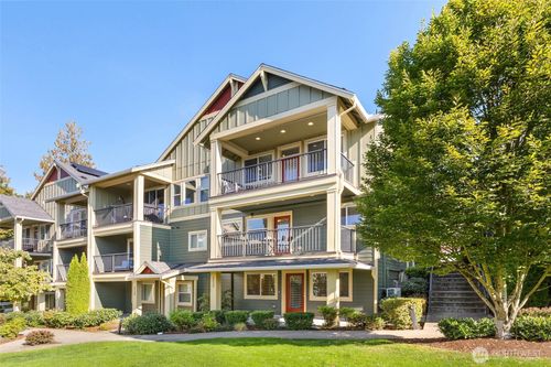 2535 Ne Mulberry Walk, Issaquah, WA, 98029-7369 | Card Image