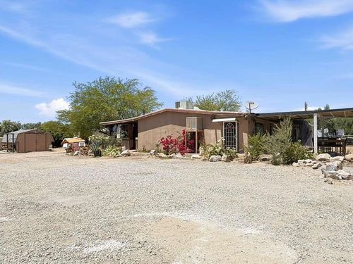 19055 Vee Bee Rd, Desert Hot Springs, CA, 92241-8536 | Card Image