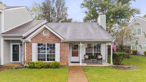 1310 Leaside Ln, Hixson, TN, 37343-3070 | Card Image