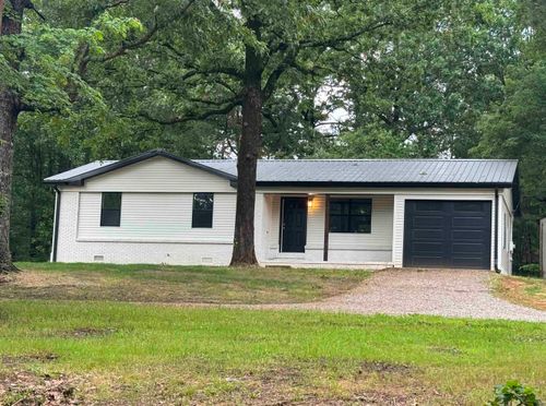 118 Clayhill Dr, Selmer, TN, 38375-5045 | Card Image