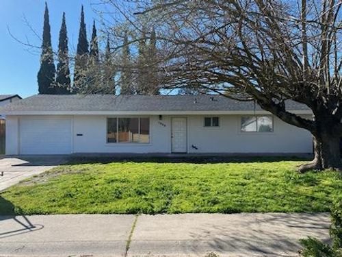 7952 Grandstaff Drive, Sacramento, CA, 95823 | Card Image