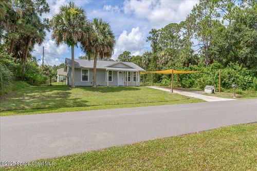 1076 Ivanhoe St Nw, Palm Bay, FL, 32907-2723 | Card Image