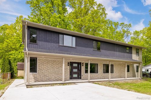 7598 Lake Park Rd, Ira, MI, 48023-2519 | Card Image