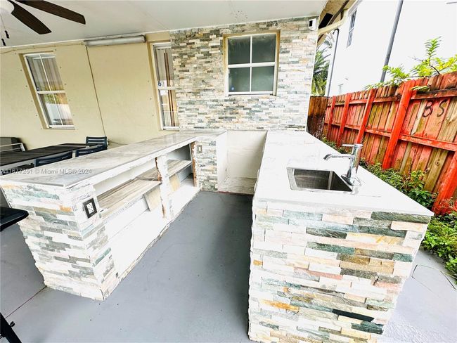10886 Sw 242 Nd St, House other with 4 bedrooms, 2 bathrooms and null parking in Homestead FL | Image 36