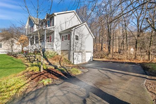 34 Kenzbrit Ct, Poughkeepsie, NY, 12603 | Card Image