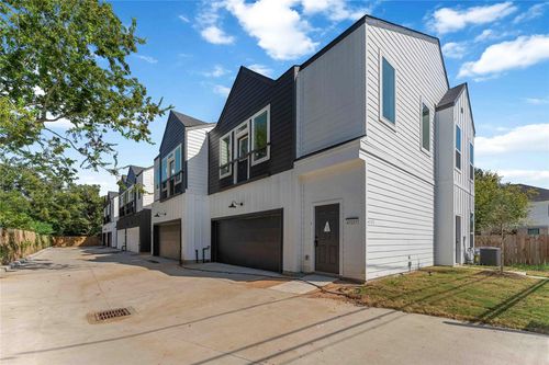 ef-4713 Mallow St, Houston, TX, 77033-4003 | Card Image