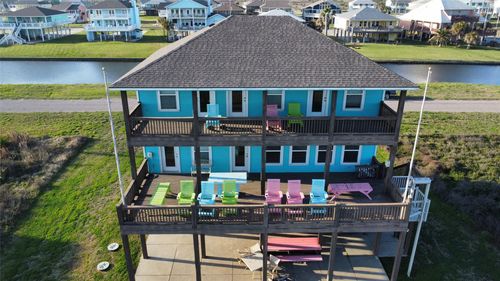 3180 Gulf Castle Dr, Crystal Beach, TX, 77650 | Card Image