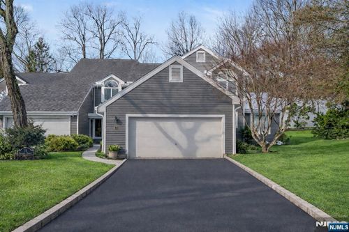 19 Crescent Hollow Ct, Ramsey, NJ, 07446-2661 | Card Image