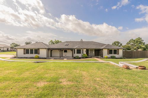 3711 Indian Creek Trl, Granbury, TX, 76049-6214 | Card Image