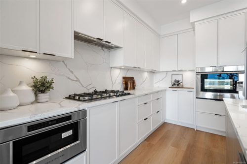 111-1810 Selenite Pl, Langford, BC, V9B7E2 | Card Image