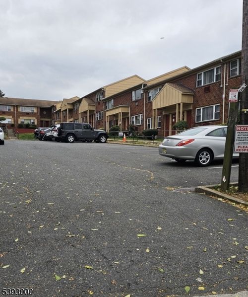 916 Stuyvesant Ave, Irvington, NJ, 07111-5144 | Card Image