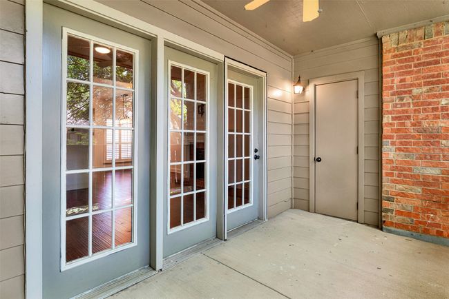 Property entrance with a ceiling fan | Image 20