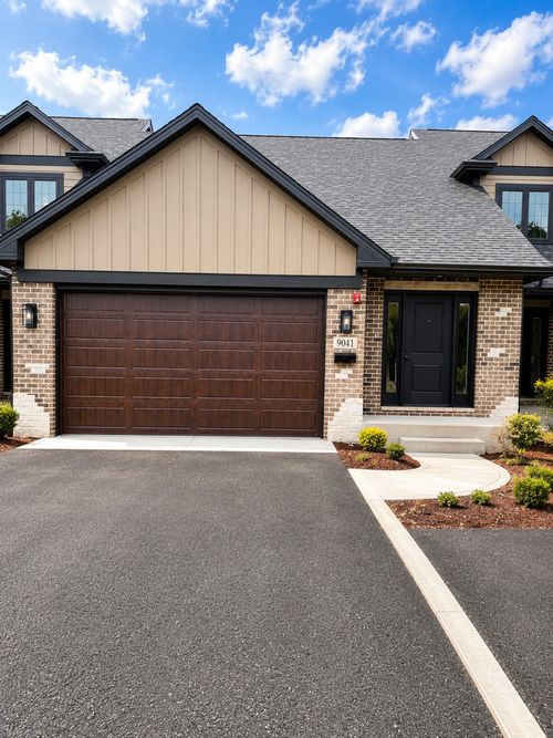 9041 W 111th St, Palos Hills, IL, 60465-2102 | Card Image