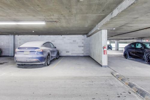 unit-1005-9725 Woods Dr, Skokie, IL, 60077-4453 | Card Image