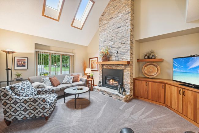 05_interior.jpg | Image 11