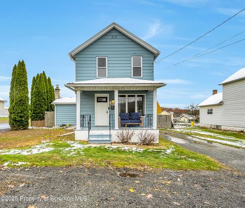 820 Oak St, Eynon, PA, 18403-1117 | Card Image