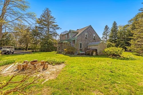 58 Loomis Ln, Centerville, MA, 02632-2506 | Card Image