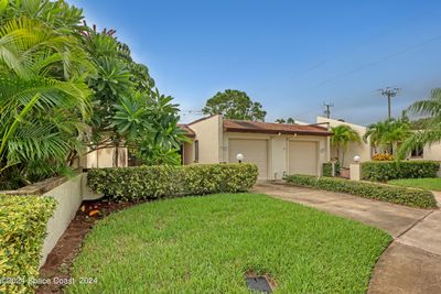 541 Summerset Court, Townhouse with 2 bedrooms, 2 bathrooms and null parking in Satellite Beach FL | Image 3