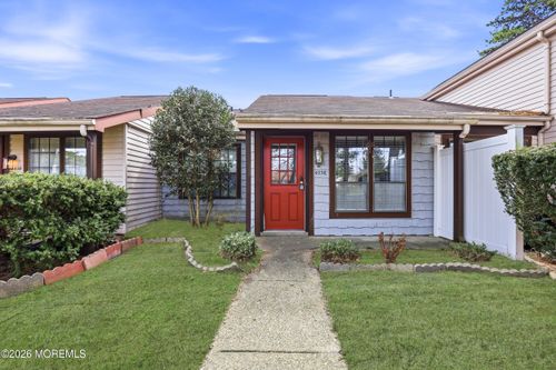 453E Chesterfield Court, Manchester, NJ, 08759 | Card Image