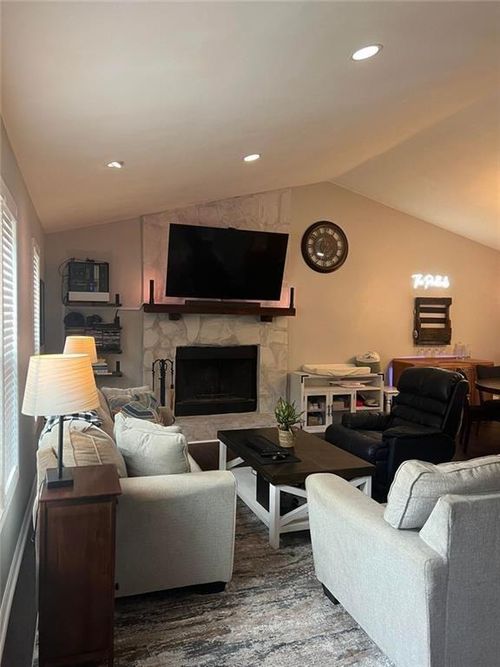 111 Hartley Woods Dr Ne, Kennesaw, GA, 30144-3054 | Card Image