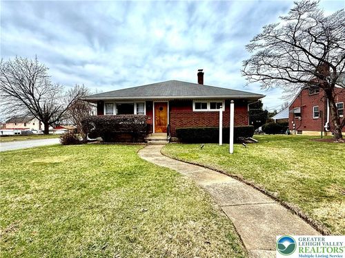 3127 W Emaus Ave, Allentown, PA, 18103-7025 | Card Image