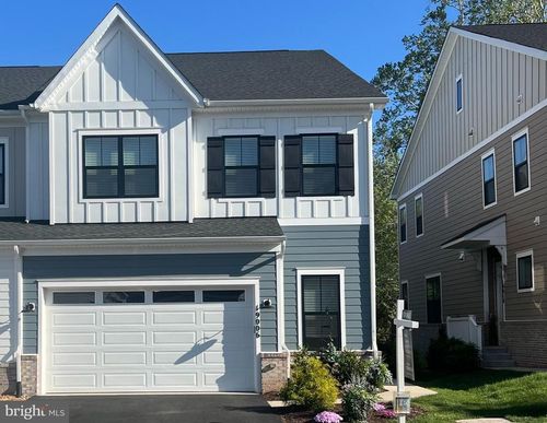19006 Coral Reef Sq, LEESBURG, VA, 20176-3880 | Card Image