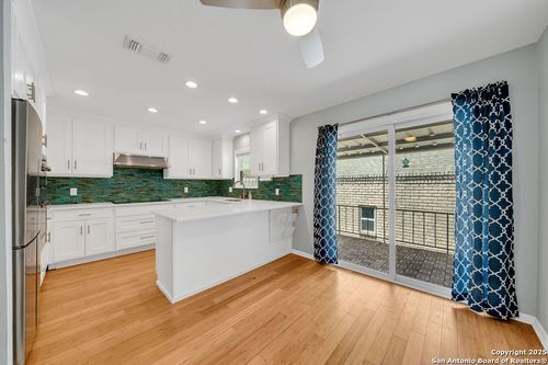 200-b-102 Ruelle, San Antonio, TX, 78209-3904 | Card Image