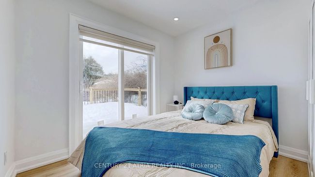 24 Collins Cres, House other with 5 bedrooms, 3 bathrooms and 6 parking in Aurora ON | Image 19
