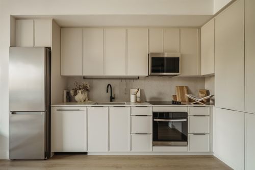 212-3075 Murray St, Port Moody, BC, V3H0N9 | Card Image