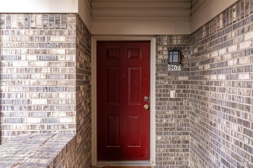 867 Amanda Ln, Pontiac, MI, 48340-1378 | Card Image