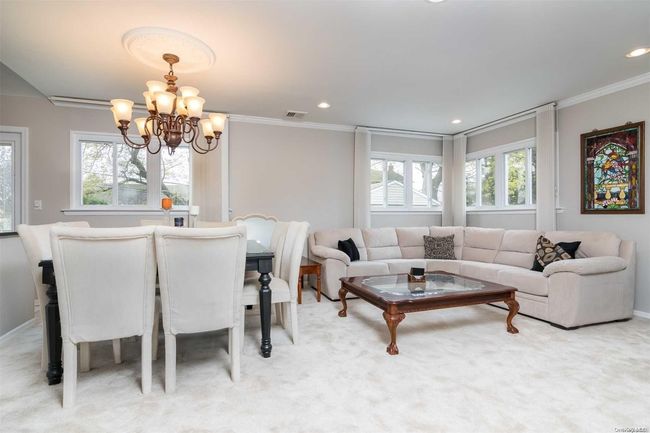 39 Cambria Rd, House other with 3 bedrooms, 2 bathrooms and null parking in Syosset NY | Image 7