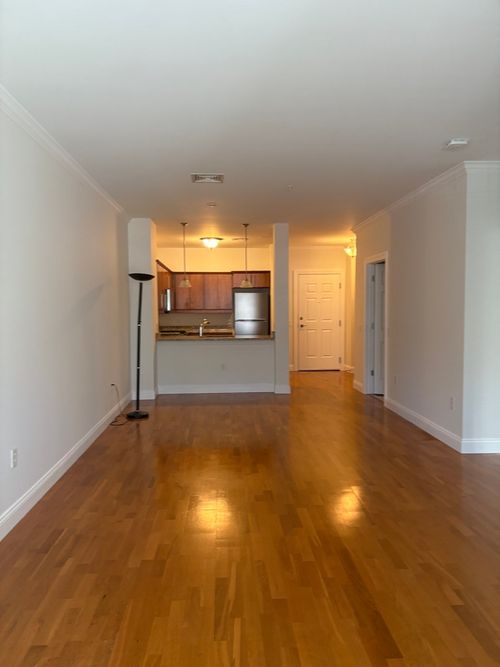 110-35 Commonwealthh, Newton, MA, 02467 | Card Image