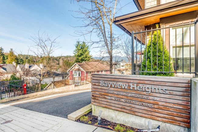 2323 St Johns Street, Townhouse with 3 bedrooms, 2 bathrooms and 2 parking in Port Moody BC | Image 2