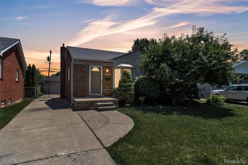 15421 Mccann St, Southgate, MI, 48195-2643 | Card Image