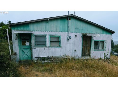 745 E 8th St, Coquille, OR, 97423 | Card Image