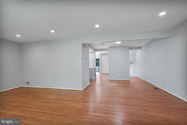 11022 Saffold Way, Townhouse with 4 bedrooms, 3 bathrooms and null parking in RESTON VA | Image 15